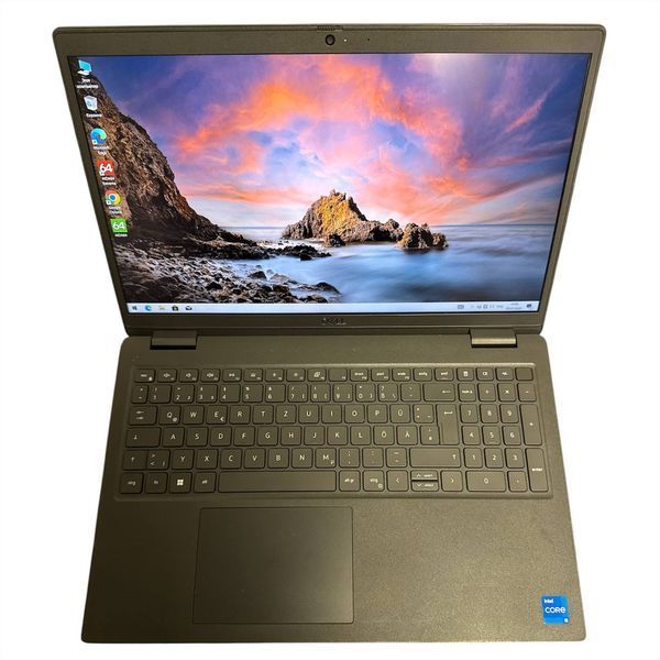 Ноутбук Dell Latitude 3520  Intel Core i5-1135G7 8 GB RAM 512 GB SSD Intel Iris Xe Graphics