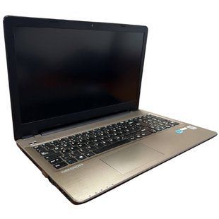 Ноутбук Medion akoya  Intel Core I5-5200U 4 GB RAM 500 GB HDD Intel HD Graphics